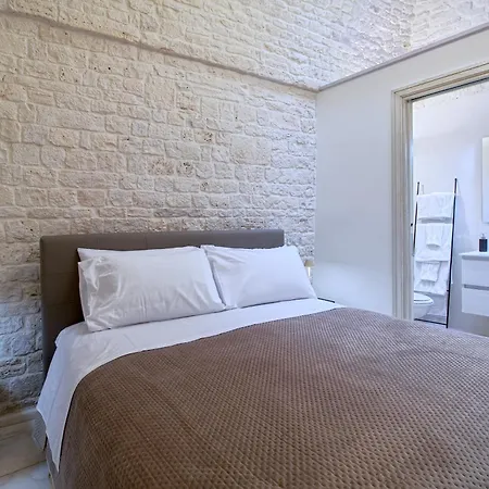 B26 Bed & Breakfast *