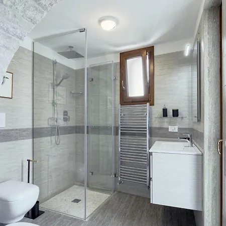 B26 Nocleg ze śniadaniem 3*